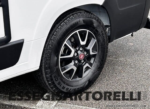 ROLLER TEAM LIVINGSTONE 5 UNIPR. VAN 599 10/2024 NEW DUCATO TRUMA DIESEL KM 3.733 pieno