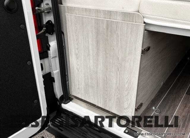 ROLLER TEAM LIVINGSTONE 5 UNIPR. VAN 599 10/2024 NEW DUCATO TRUMA DIESEL KM 3.733 pieno