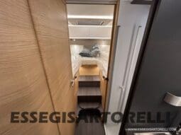 ADRIA SONIC PLUS 700 SL GARAGE LETTI GEMELLI GAMMA 2025 FARI LED E UCONNECT 10″ pieno