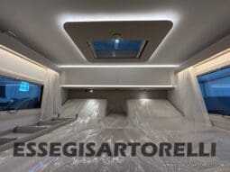 ADRIA SONIC PLUS 700 SL GARAGE LETTI GEMELLI GAMMA 2025 FARI LED E UCONNECT 10″ pieno