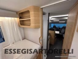 ADRIA SONIC PLUS 700 SL GARAGE LETTI GEMELLI GAMMA 2025 FARI LED E UCONNECT 10″ pieno