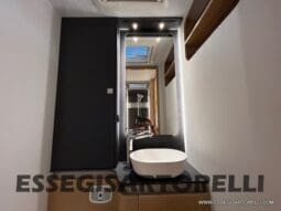 ADRIA SONIC PLUS 700 SL GARAGE LETTI GEMELLI GAMMA 2025 FARI LED E UCONNECT 10″ pieno
