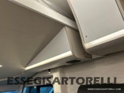 ADRIA SONIC PLUS 700 SL GARAGE LETTI GEMELLI GAMMA 2025 FARI LED E UCONNECT 10″ pieno