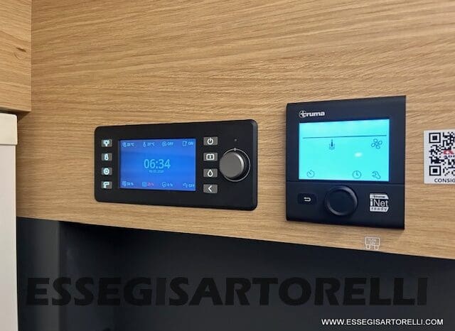 ADRIA SONIC PLUS 700 SL GARAGE LETTI GEMELLI GAMMA 2025 FARI LED E UCONNECT 10″ pieno