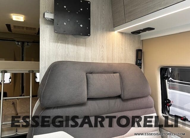 ROLLER TEAM LIVINGSTONE 5 UNIPR. VAN 599 10/2024 NEW DUCATO TRUMA DIESEL KM 3.733 pieno