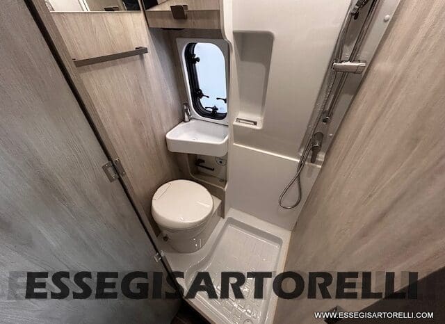 ROLLER TEAM LIVINGSTONE 5 UNIPR. VAN 599 10/2024 NEW DUCATO TRUMA DIESEL KM 3.733 pieno