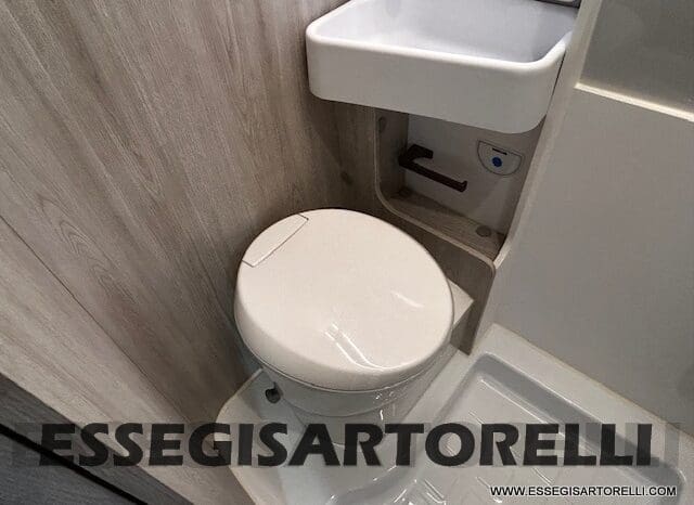 ROLLER TEAM LIVINGSTONE 5 UNIPR. VAN 599 10/2024 NEW DUCATO TRUMA DIESEL KM 3.733 pieno