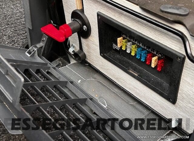 ROLLER TEAM LIVINGSTONE 5 UNIPR. VAN 599 10/2024 NEW DUCATO TRUMA DIESEL KM 3.733 pieno