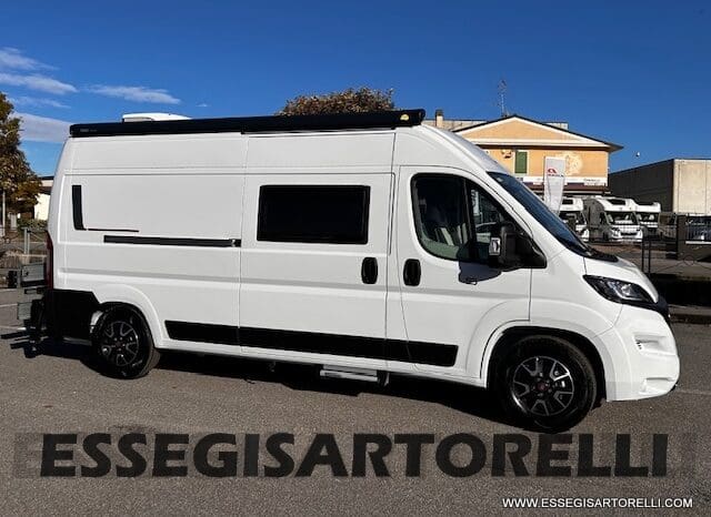 ROLLER TEAM LIVINGSTONE 5 UNIPR. VAN 599 10/2024 NEW DUCATO TRUMA DIESEL KM 3.733 pieno