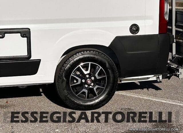 ROLLER TEAM LIVINGSTONE 5 UNIPR. VAN 599 10/2024 NEW DUCATO TRUMA DIESEL KM 3.733 pieno