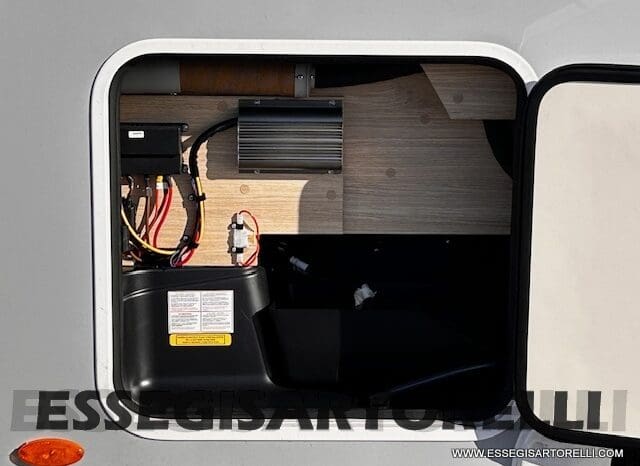 MOTORHOME CHAUSSON EXALTIS 7057 AUTOMATICO 2026 LETTI GEMELLI GARAGE 4 POSTI OMOLOGATI pieno