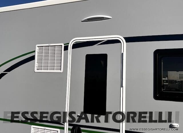 MOTORHOME CHAUSSON EXALTIS 7057 AUTOMATICO 2026 LETTI GEMELLI GARAGE 4 POSTI OMOLOGATI pieno