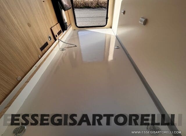 MOTORHOME CHAUSSON EXALTIS 7057 AUTOMATICO 2026 LETTI GEMELLI GARAGE 4 POSTI OMOLOGATI pieno