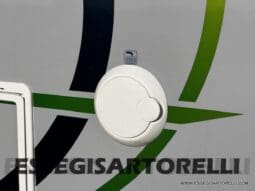 MOTORHOME CHAUSSON EXALTIS 7057 AUTOMATICO 2026 LETTI GEMELLI GARAGE 4 POSTI OMOLOGATI pieno