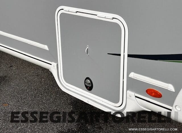 MOTORHOME CHAUSSON EXALTIS 7057 AUTOMATICO 2026 LETTI GEMELLI GARAGE 4 POSTI OMOLOGATI pieno