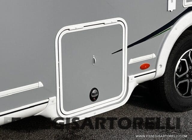 MOTORHOME CHAUSSON EXALTIS 7057 AUTOMATICO 2026 LETTI GEMELLI GARAGE 4 POSTI OMOLOGATI pieno