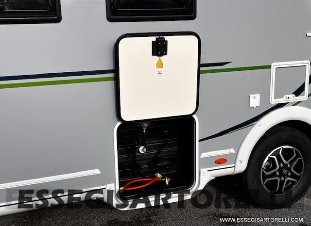 MOTORHOME CHAUSSON EXALTIS 7057 AUTOMATICO 2026 LETTI GEMELLI GARAGE 4 POSTI OMOLOGATI pieno
