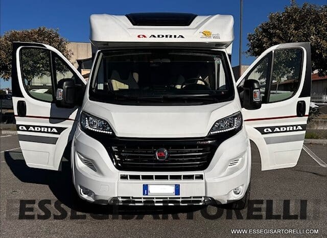 ADRIA MATRIX PLUS M 670 SP 180 CV POWER BASCULANTE MAXI GARAGE UNIPROPR. 2017 pieno
