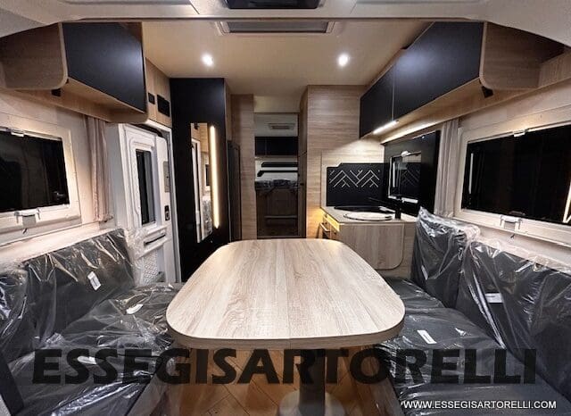 MOTORHOME CHAUSSON EXALTIS 7057 AUTOMATICO 2026 LETTI GEMELLI GARAGE 4 POSTI OMOLOGATI pieno