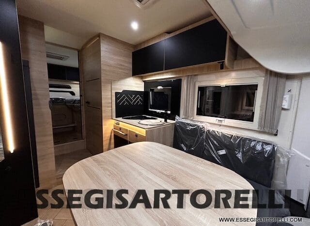 MOTORHOME CHAUSSON EXALTIS 7057 AUTOMATICO 2026 LETTI GEMELLI GARAGE 4 POSTI OMOLOGATI pieno