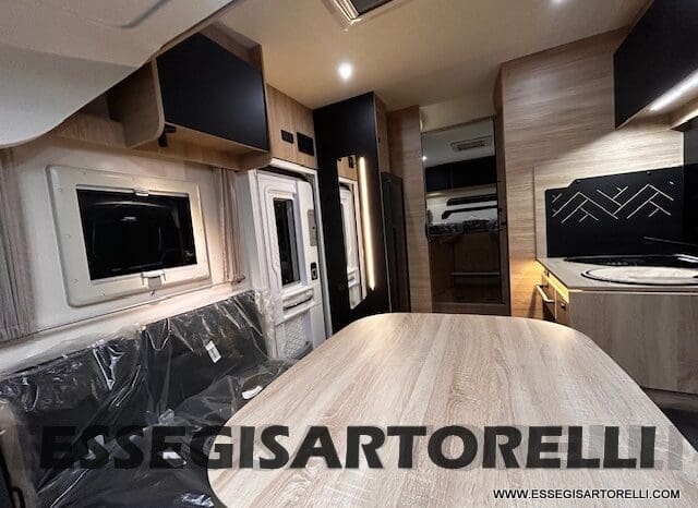 MOTORHOME CHAUSSON EXALTIS 7057 AUTOMATICO 2026 LETTI GEMELLI GARAGE 4 POSTI OMOLOGATI pieno