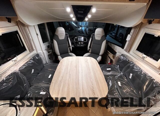 MOTORHOME CHAUSSON EXALTIS 7057 AUTOMATICO 2026 LETTI GEMELLI GARAGE 4 POSTI OMOLOGATI pieno