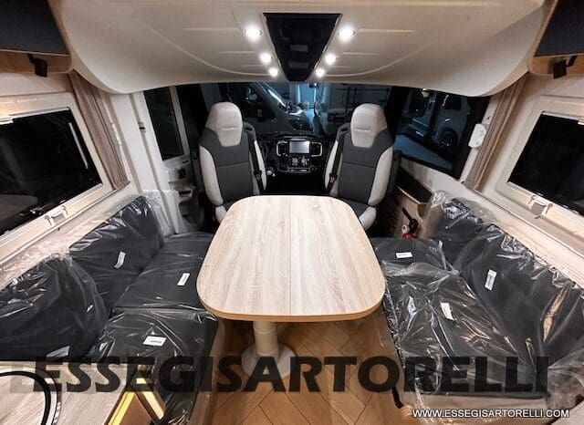 MOTORHOME CHAUSSON EXALTIS 7057 AUTOMATICO 2026 LETTI GEMELLI GARAGE 4 POSTI OMOLOGATI pieno
