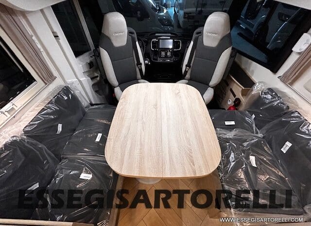 MOTORHOME CHAUSSON EXALTIS 7057 AUTOMATICO 2026 LETTI GEMELLI GARAGE 4 POSTI OMOLOGATI pieno