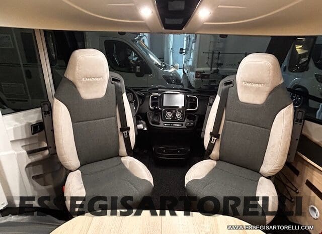 MOTORHOME CHAUSSON EXALTIS 7057 AUTOMATICO 2026 LETTI GEMELLI GARAGE 4 POSTI OMOLOGATI pieno