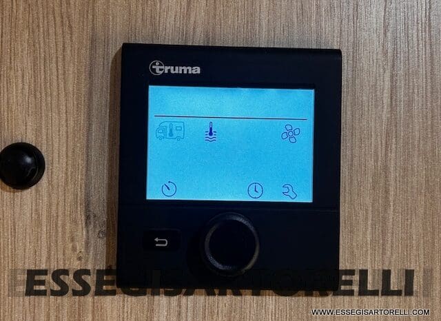 MOTORHOME CHAUSSON EXALTIS 7057 AUTOMATICO 2026 LETTI GEMELLI GARAGE 4 POSTI OMOLOGATI pieno