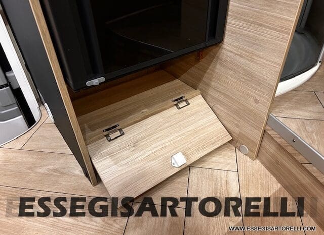 MOTORHOME CHAUSSON EXALTIS 7057 AUTOMATICO 2026 LETTI GEMELLI GARAGE 4 POSTI OMOLOGATI pieno