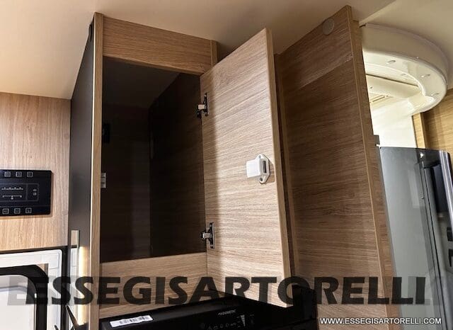 MOTORHOME CHAUSSON EXALTIS 7057 AUTOMATICO 2026 LETTI GEMELLI GARAGE 4 POSTI OMOLOGATI pieno