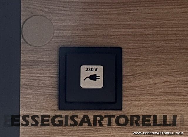 MOTORHOME CHAUSSON EXALTIS 7057 AUTOMATICO 2026 LETTI GEMELLI GARAGE 4 POSTI OMOLOGATI pieno