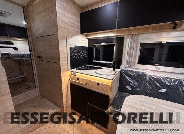 MOTORHOME CHAUSSON EXALTIS 7057 AUTOMATICO 2026 LETTI GEMELLI GARAGE 4 POSTI OMOLOGATI pieno