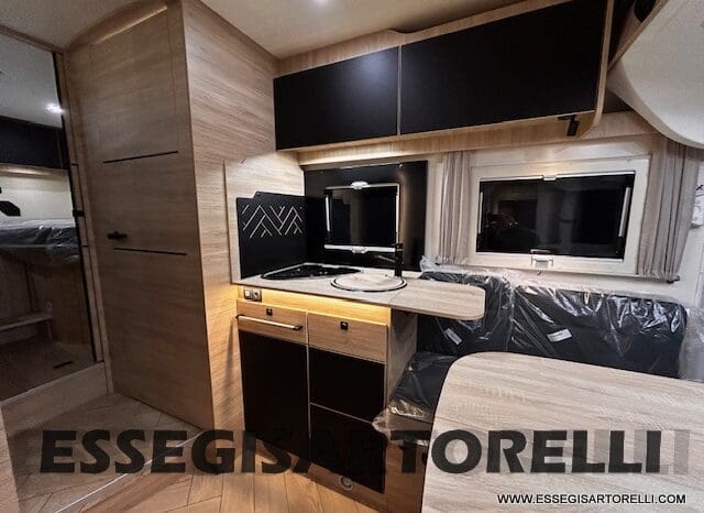MOTORHOME CHAUSSON EXALTIS 7057 AUTOMATICO 2026 LETTI GEMELLI GARAGE 4 POSTI OMOLOGATI pieno