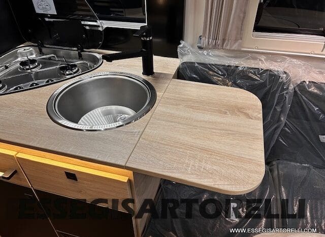 MOTORHOME CHAUSSON EXALTIS 7057 AUTOMATICO 2026 LETTI GEMELLI GARAGE 4 POSTI OMOLOGATI pieno