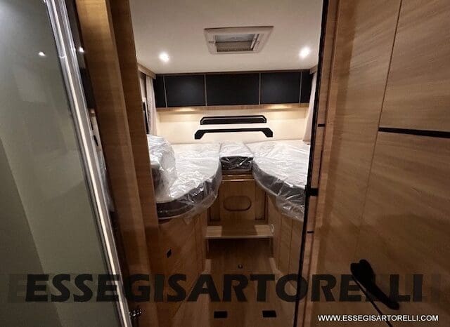 MOTORHOME CHAUSSON EXALTIS 7057 AUTOMATICO 2026 LETTI GEMELLI GARAGE 4 POSTI OMOLOGATI pieno