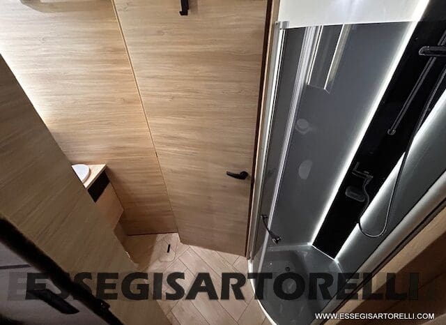 MOTORHOME CHAUSSON EXALTIS 7057 AUTOMATICO 2026 LETTI GEMELLI GARAGE 4 POSTI OMOLOGATI pieno