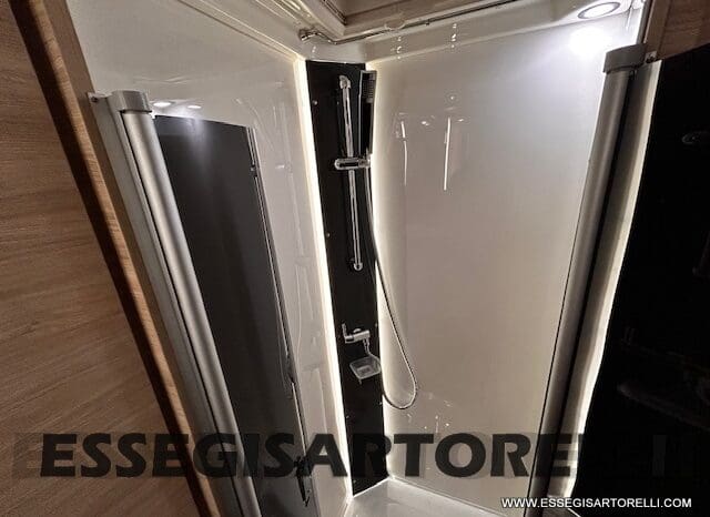MOTORHOME CHAUSSON EXALTIS 7057 AUTOMATICO 2026 LETTI GEMELLI GARAGE 4 POSTI OMOLOGATI pieno