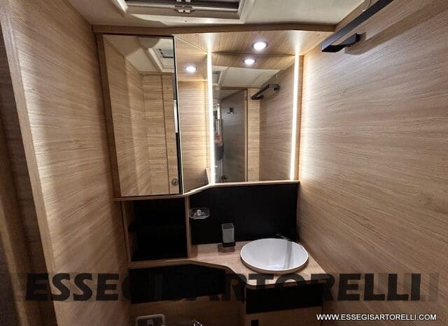 MOTORHOME CHAUSSON EXALTIS 7057 AUTOMATICO 2026 LETTI GEMELLI GARAGE 4 POSTI OMOLOGATI pieno