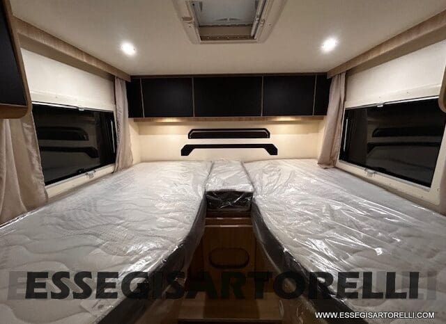 MOTORHOME CHAUSSON EXALTIS 7057 AUTOMATICO 2026 LETTI GEMELLI GARAGE 4 POSTI OMOLOGATI pieno