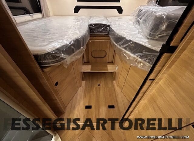 MOTORHOME CHAUSSON EXALTIS 7057 AUTOMATICO 2026 LETTI GEMELLI GARAGE 4 POSTI OMOLOGATI pieno