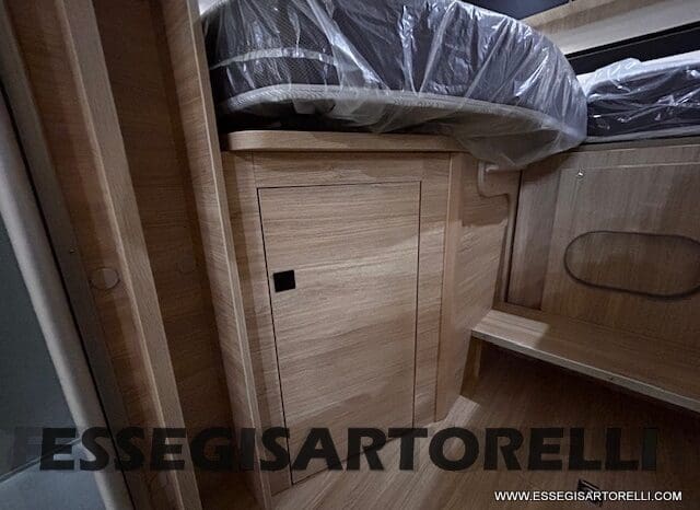 MOTORHOME CHAUSSON EXALTIS 7057 AUTOMATICO 2026 LETTI GEMELLI GARAGE 4 POSTI OMOLOGATI pieno