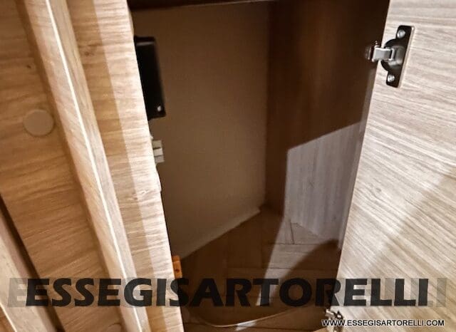 MOTORHOME CHAUSSON EXALTIS 7057 AUTOMATICO 2026 LETTI GEMELLI GARAGE 4 POSTI OMOLOGATI pieno