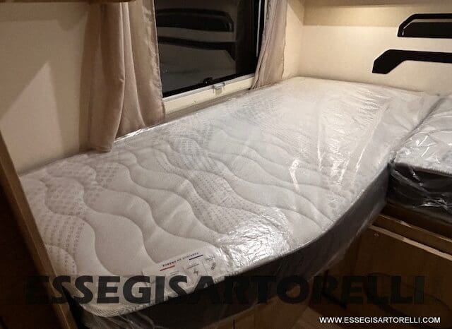 MOTORHOME CHAUSSON EXALTIS 7057 AUTOMATICO 2026 LETTI GEMELLI GARAGE 4 POSTI OMOLOGATI pieno