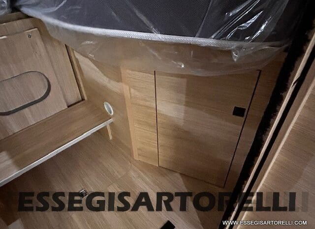 MOTORHOME CHAUSSON EXALTIS 7057 AUTOMATICO 2026 LETTI GEMELLI GARAGE 4 POSTI OMOLOGATI pieno