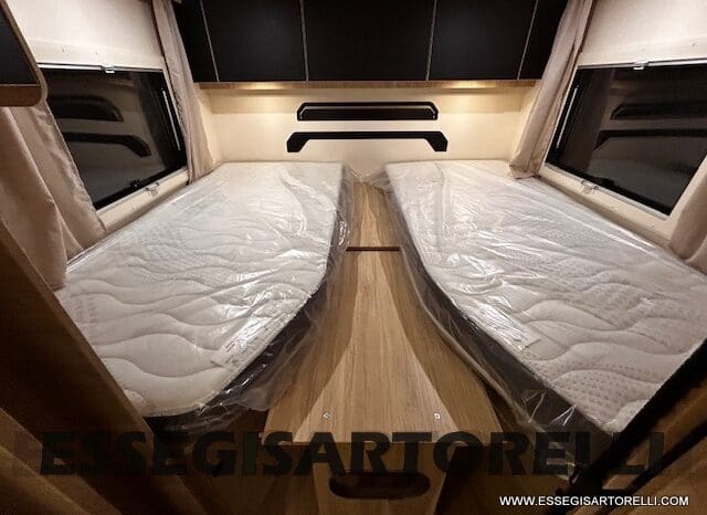 MOTORHOME CHAUSSON EXALTIS 7057 AUTOMATICO 2026 LETTI GEMELLI GARAGE 4 POSTI OMOLOGATI pieno