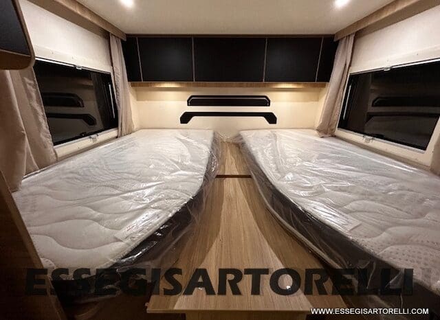 MOTORHOME CHAUSSON EXALTIS 7057 AUTOMATICO 2026 LETTI GEMELLI GARAGE 4 POSTI OMOLOGATI pieno