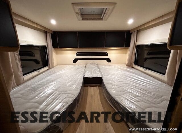 MOTORHOME CHAUSSON EXALTIS 7057 AUTOMATICO 2026 LETTI GEMELLI GARAGE 4 POSTI OMOLOGATI pieno