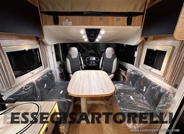 MOTORHOME CHAUSSON EXALTIS 7057 AUTOMATICO 2026 LETTI GEMELLI GARAGE 4 POSTI OMOLOGATI pieno
